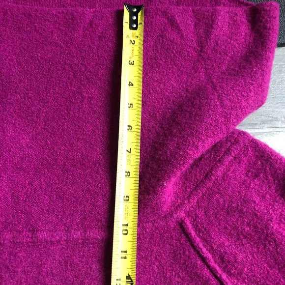 FREE PEOPLE - LASSIE FUSCIA OVERSIZED PULLOVER SWEATER - Size Small - Picture 8 of 13